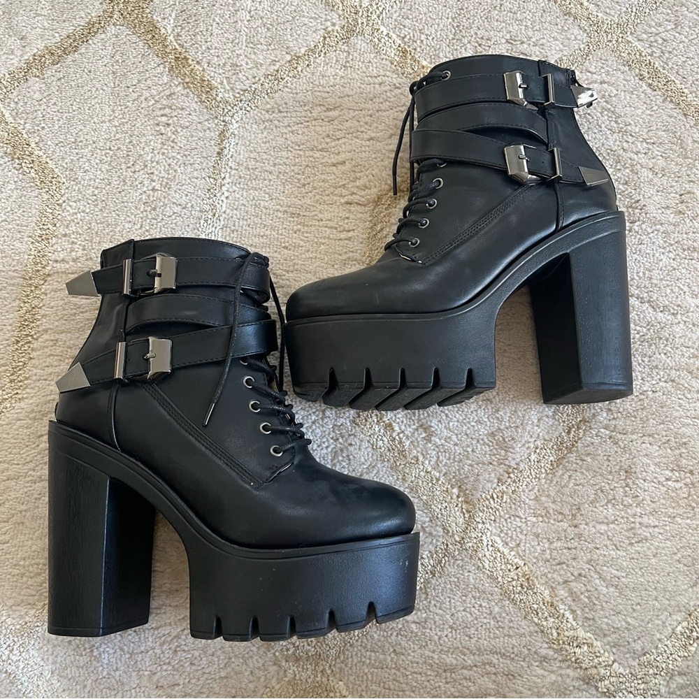 Women's Goth Lace Up Buckle Black Platform Boots